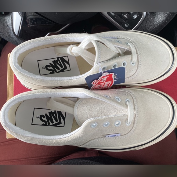 Anaheim factory era 95 dx RARE
Woman’s 7
Men’s 5.5
Unisex - Picture 4 of 8